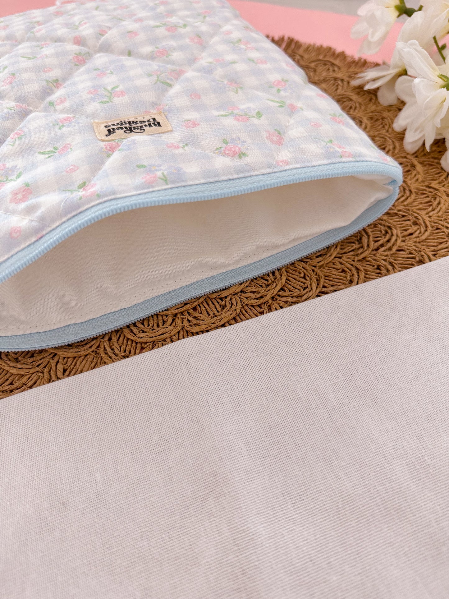 Lilia Book Sleeve