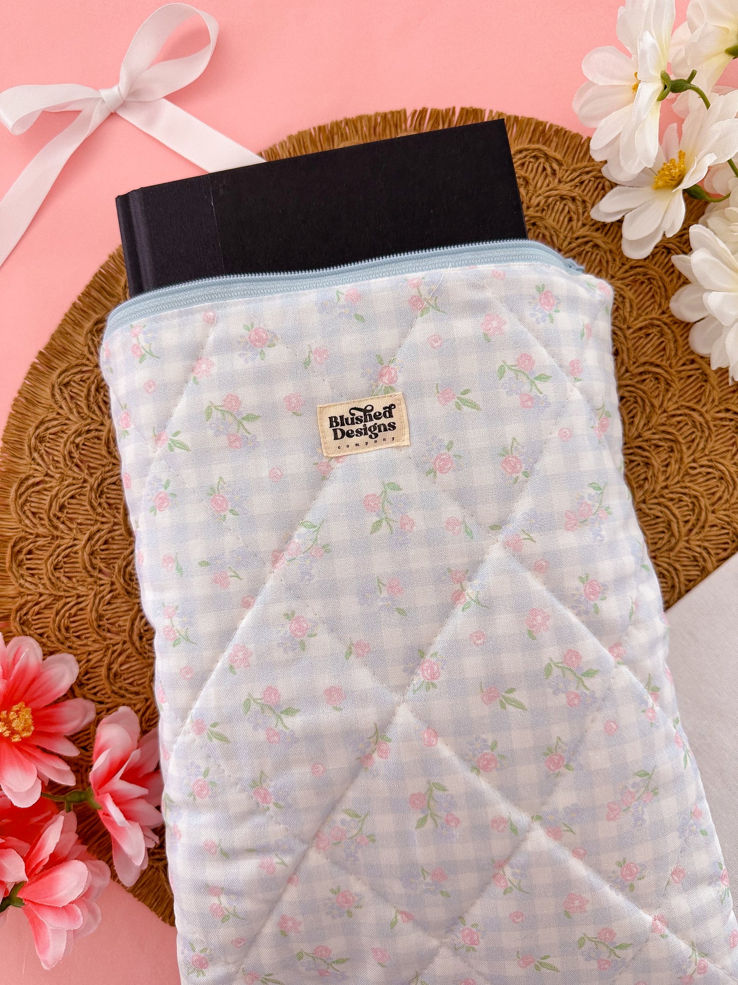 Lilia Book Sleeve