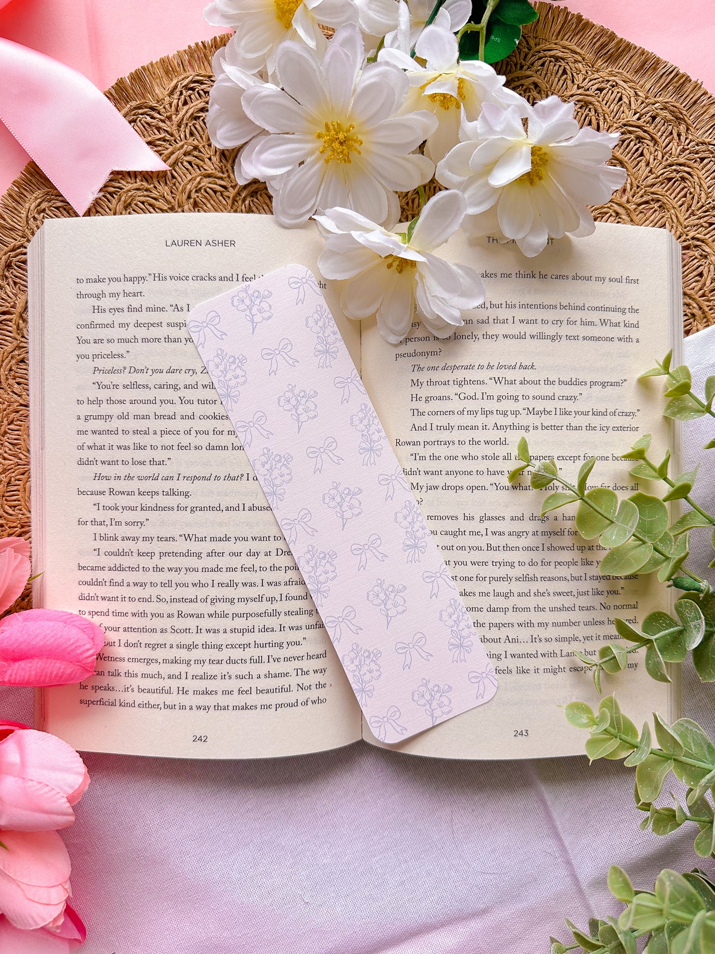 Rue Linen Bookmark