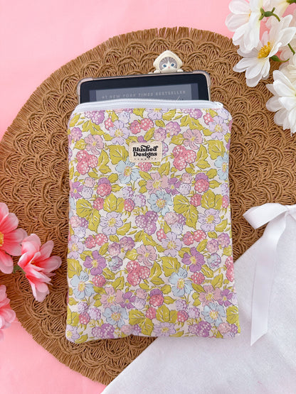 Juniper E-Reader Sleeve